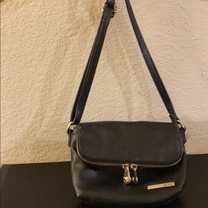 Kenneth Cole Reaction black mini crossbody purse